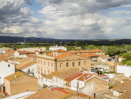 Vista de la Galera amb l'edifici de l'Ajuntament 